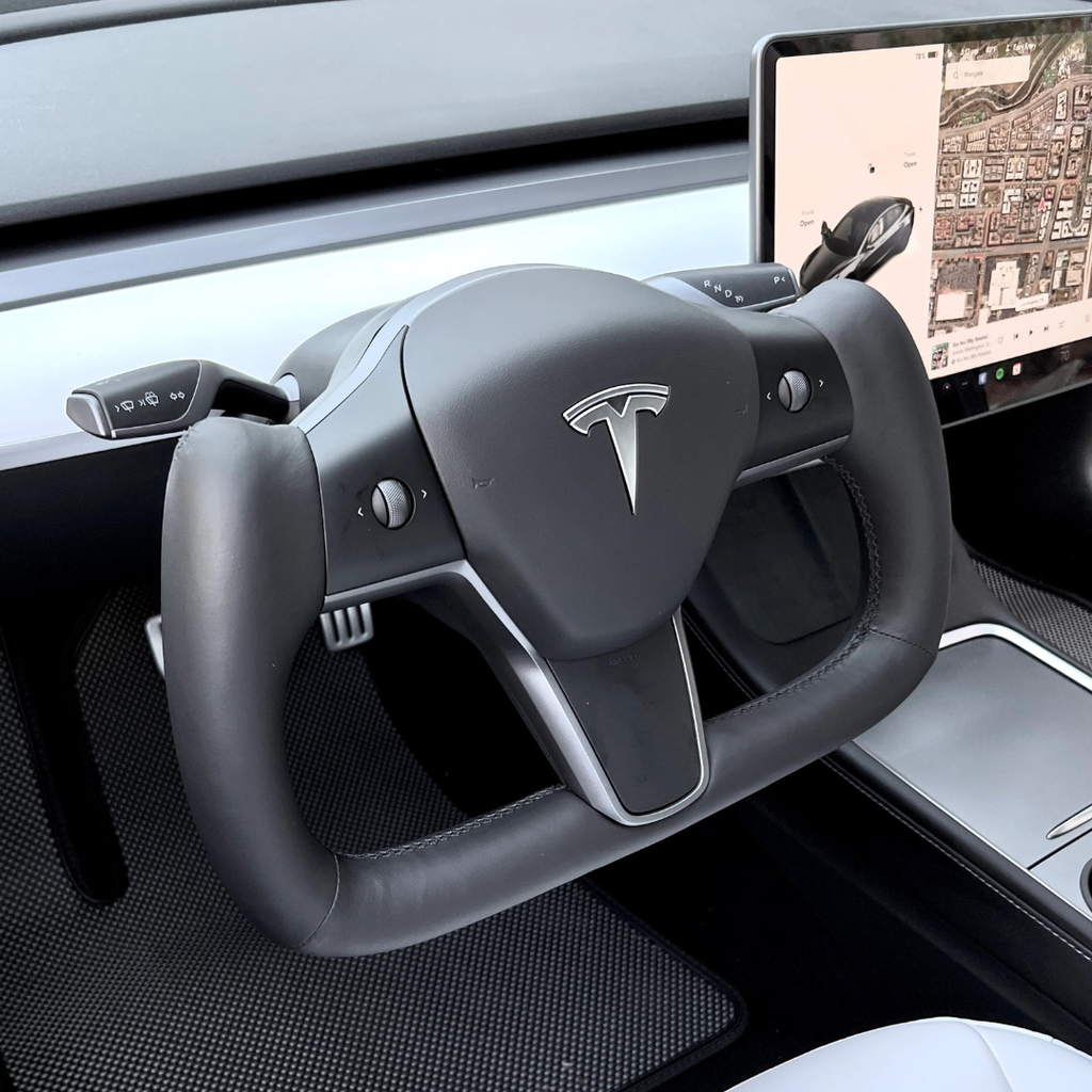 TESLAMODS Premium Yoke Steering Wheel - (Model 3)