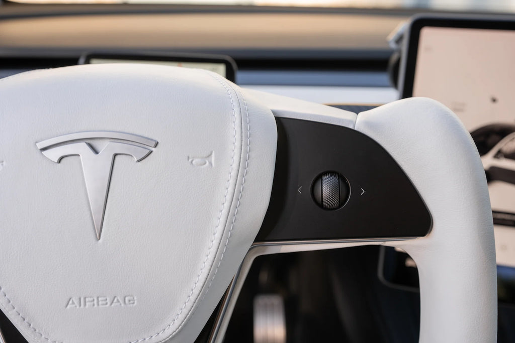 TESLAMODS Arctic White Yoke Steering Wheel - (Model Y)